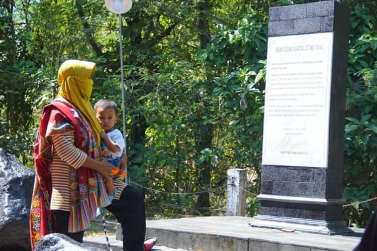 tugu gempa bantul