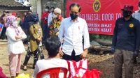 Jokowi tinjau vaksinasi Jateng