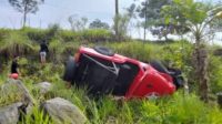 Jeep Merapi Kecelakaan