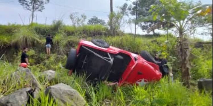Jeep Merapi Kecelakaan