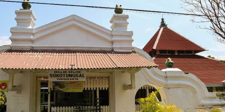 Masjid Saka Tunggal Tamansari Jogja