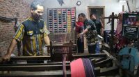Kelompok Batik Lurik Alat Tenun Bukan Mesin (ATBM) Lestari Klaten
