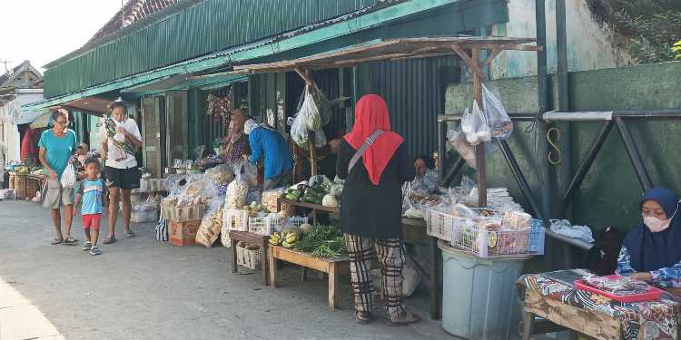 pasar kluwih