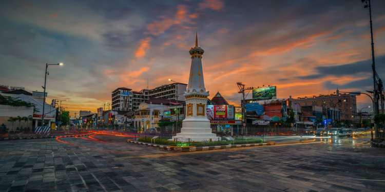 Tugu pal putih jogja