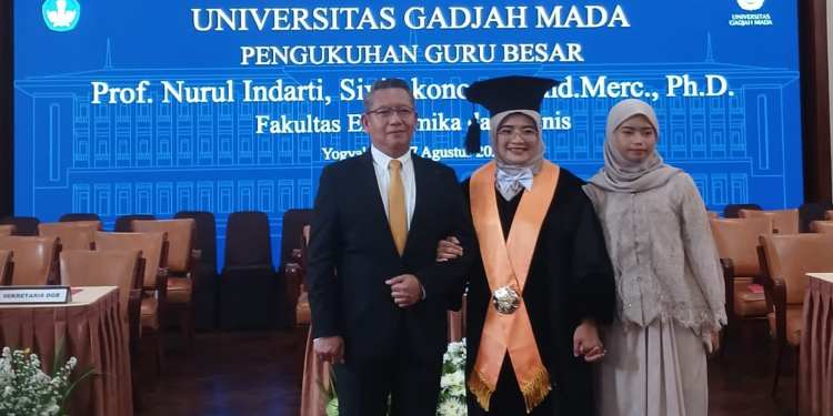 pengukuhan guru besar