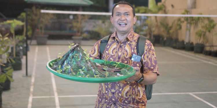 Prof Sukir Maryanto