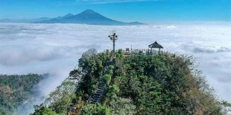 Puncak Suroloyo Menoreh