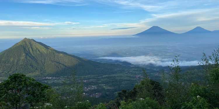 panorama Gunung Telomoyo