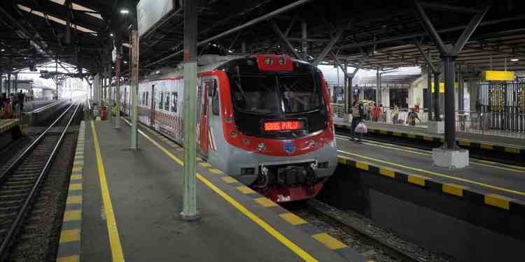 KRL Jogja Palur