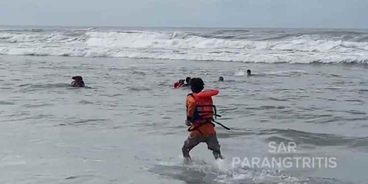 pantai parangtritis