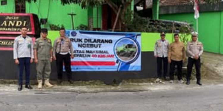 Dilarang ngebut