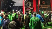 Ojol kepung brimob