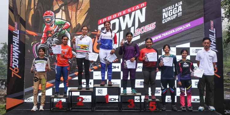 Podium juara Women Elite