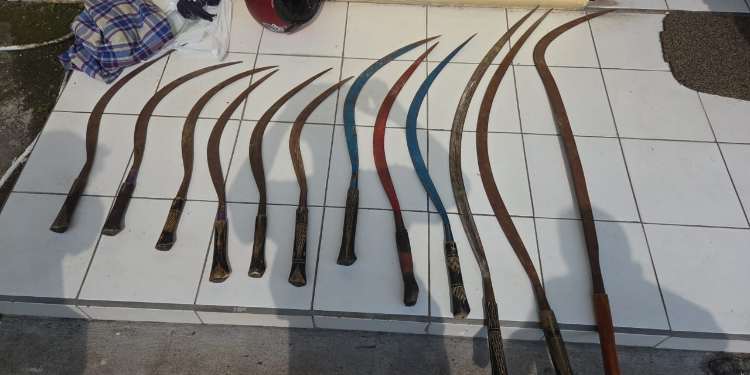 Senjata tajam