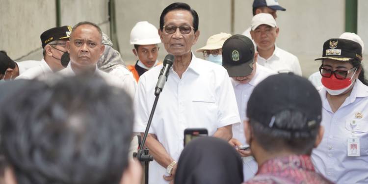 Sultan tinjau olah sampah