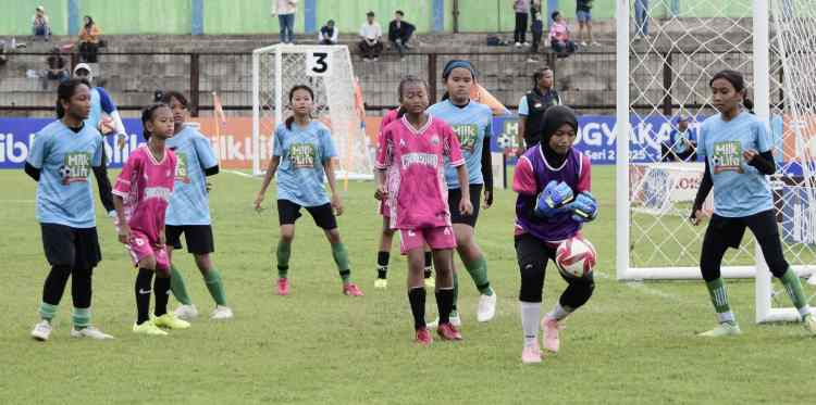 sepak bola usia dini putri