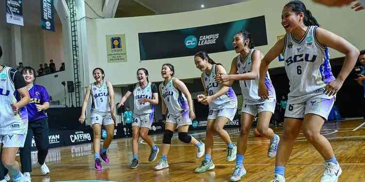 SCU Putri juara