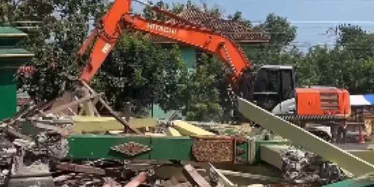 tpr parangtritis dirobohkan